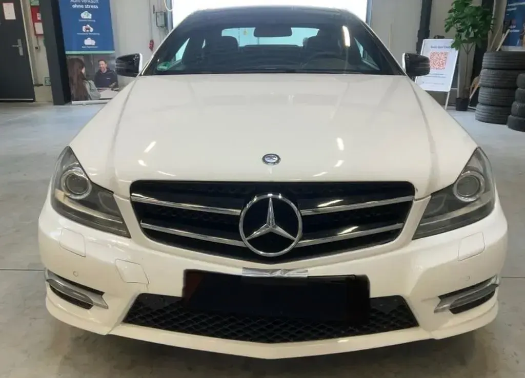 Gebraucht Mercedes C250 204 PS (150 kW) 2013 Weiß Coupé