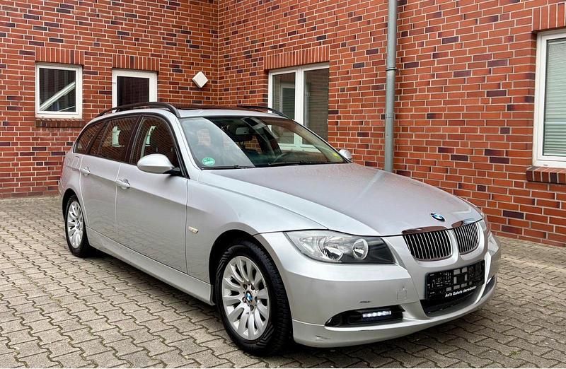 Silber Gebraucht 2007 BMW 318 Kombi | 4.500 € (Fairer Preis) - Bild 1/4