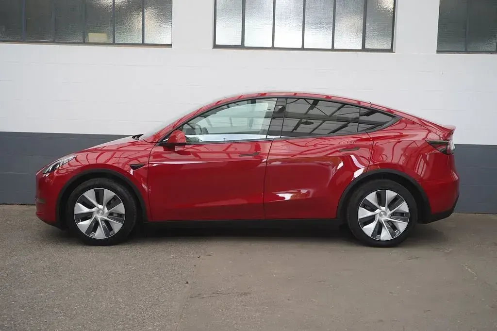 Gebraucht Tesla Model Y Long Range AWD 378 kW (514 PS) 2022 Rot SUV