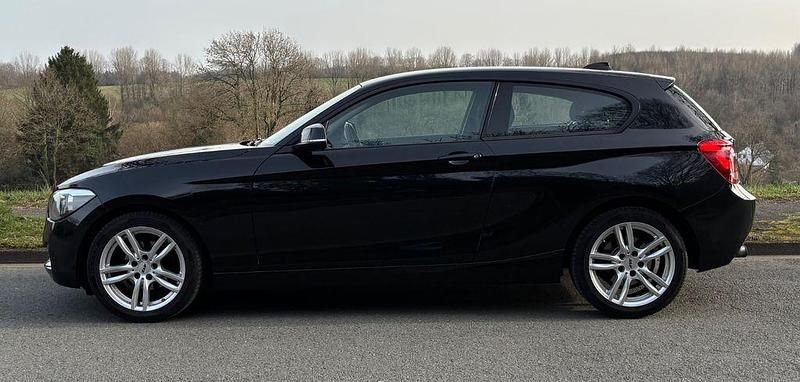 Gebraucht BMW 114 102 PS (75 kW) 2014 Schwarz Kleinwagen