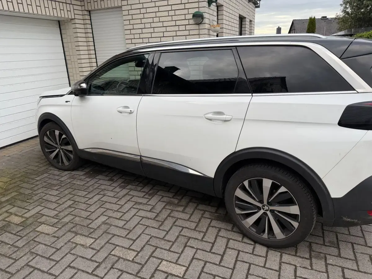 Gebraucht Peugeot 5008 GT 177 PS (130 kW) 2019 Weiß SUV