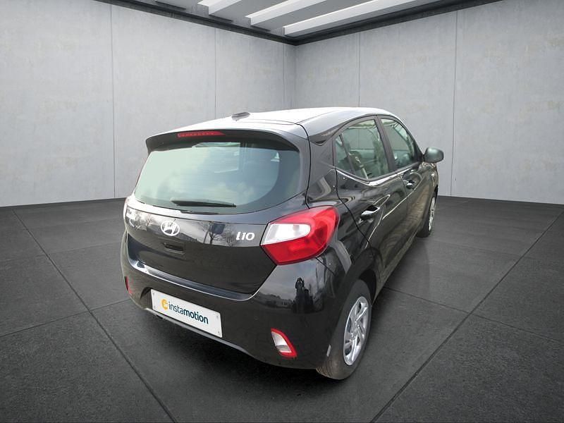 Gebraucht Hyundai i10 Select 63 PS (46 kW) 2024 Schwarz Kleinwagen