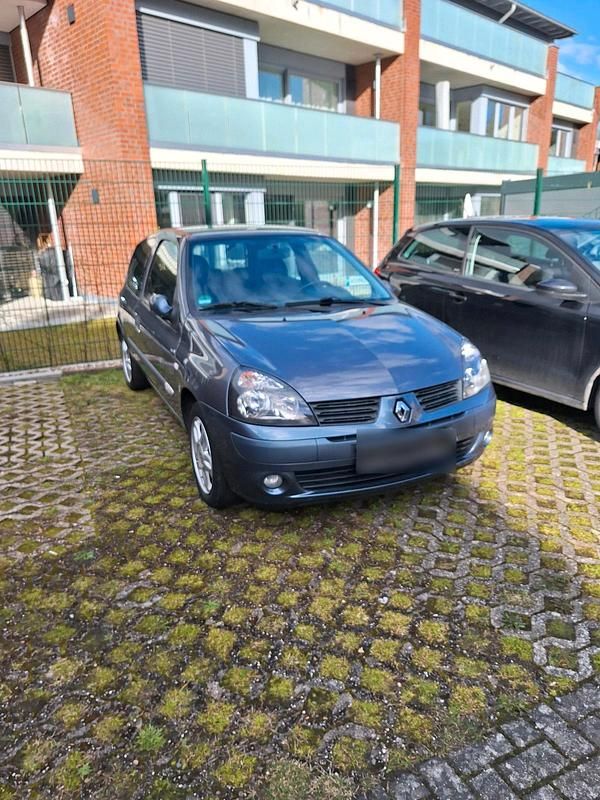 Gebraucht Renault Clio II 75 PS (55 kW) 2005 Grau Kleinwagen