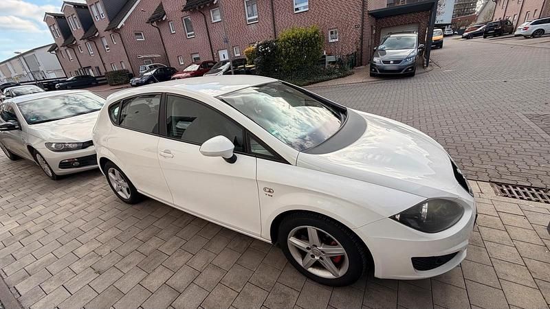 Gebraucht Seat Leon 125 PS (91 kW) 2009 Weiß Kleinwagen