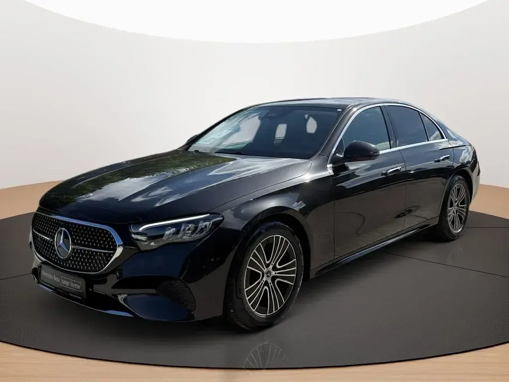 Gebraucht Mercedes E220 Avantgarde 197 PS (144 kW) 2025 Grau Limousine