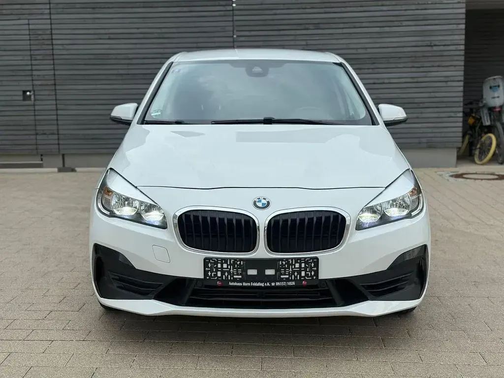 Gebraucht BMW 218 Active Tourer Advantage 150 PS (110 kW) 2018 Weiß Van / Kleinbus