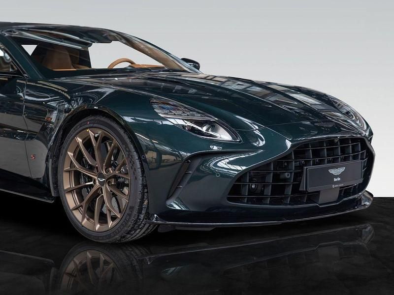 Neu Aston Martin Vantage 680 PS (500 kW) 2026 Grün Coupé