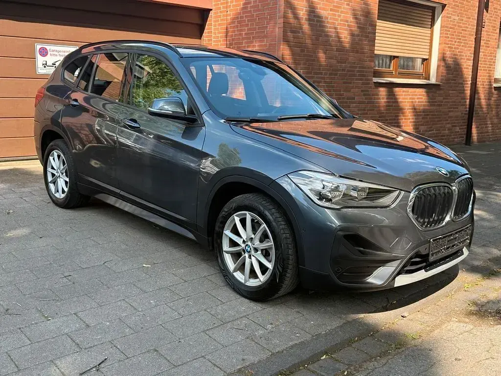 Gebraucht BMW X1 140 PS (102 kW) 2018 Grau SUV