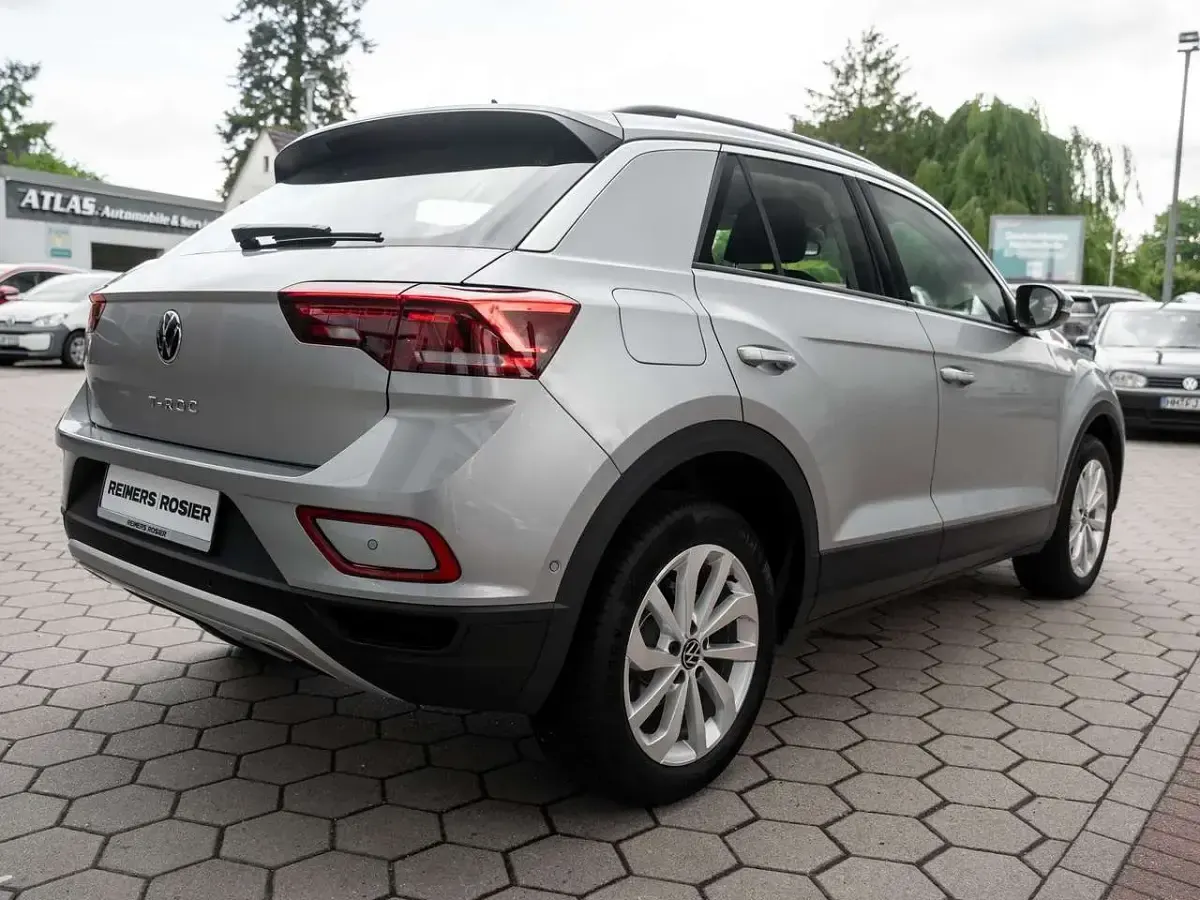 Gebraucht VW T-Roc Life 116 PS (85 kW) 2025 Silber SUV