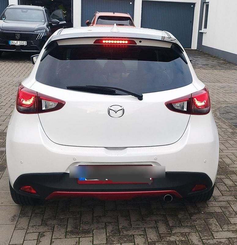 Gebraucht Mazda 2 Edition 90 PS (66 kW) 2017 Weiß Kleinwagen