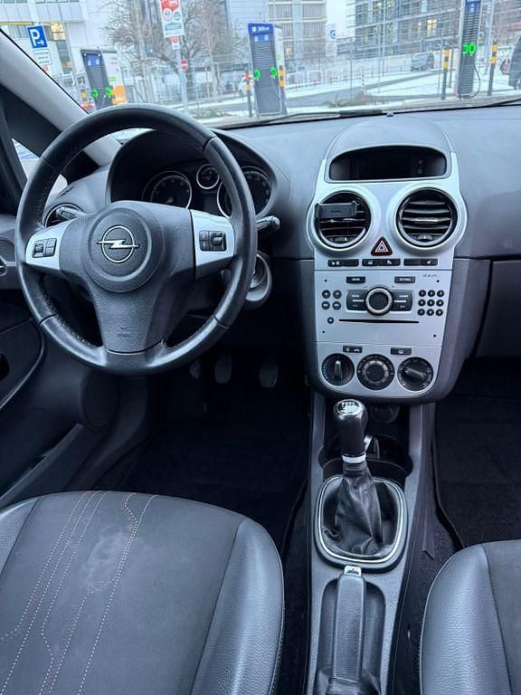 Gebraucht Opel Corsa Edition 87 PS (63 kW) 2012 Schwarz Kleinwagen