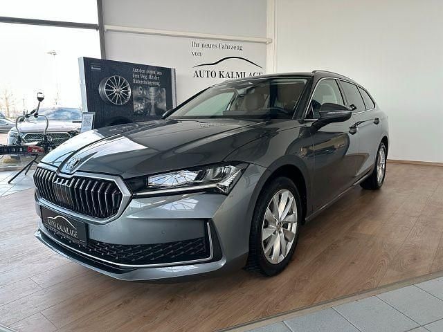 Gebraucht Skoda Superb Selection 150 PS (110 kW) 2024 Graphitegrau Kombi