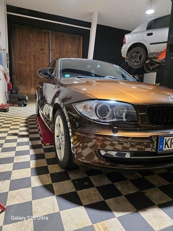 Gebraucht BMW 116 Lifestyle 122 PS (89 kW) 2012 Braun Kleinwagen