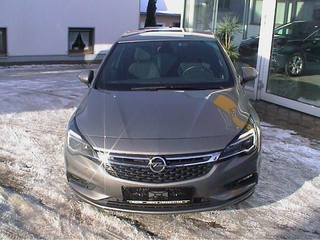 Gebraucht Opel Astra Dynamic 125 PS (91 kW) 2016 Beige metallic Limousine