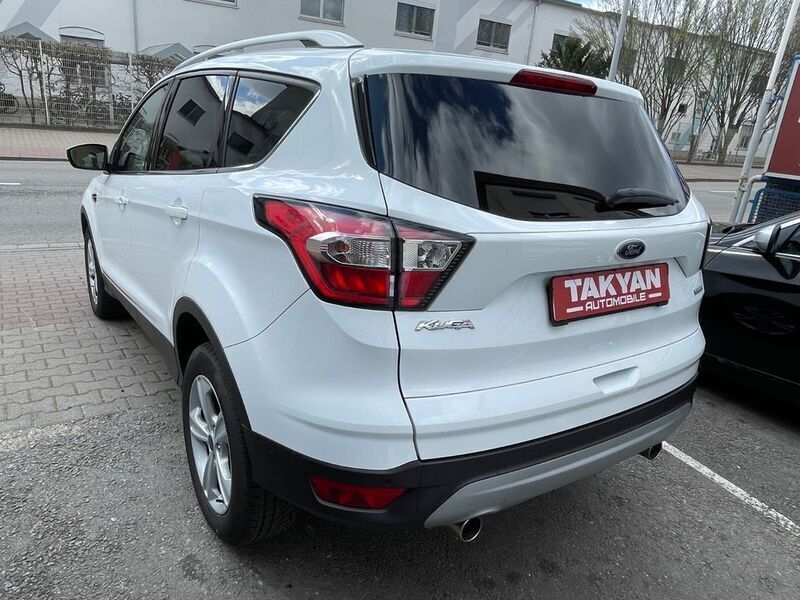 Gebraucht Ford Kuga Cool & Connect 150 PS (110 kW) 2018 Frostweiß SUV