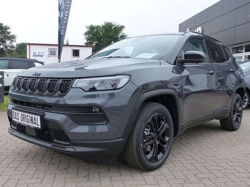Grau Neu 2025 Jeep Compass North SUV | 36.980 € (Guter Preis) - Bild 1/4