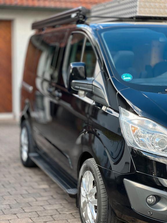 Schwarz Gebraucht 2017 Ford Tourneo Custom Titanium Van | 31.000 € - Bild 1/4