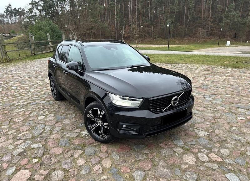 Gebraucht Volvo XC40 R-Design 163 PS (119 kW) 2020 Schwarz SUV