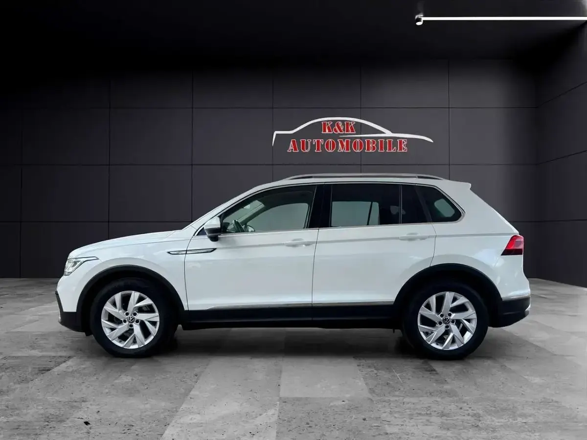 Gebraucht VW Tiguan Elegance 150 PS (110 kW) 2023 Oryxweiß perlmutteffekt SUV
