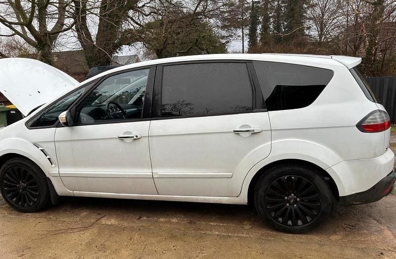 Używany Ford S-MAX S 175 KM (128 kW) 2009 Minivan