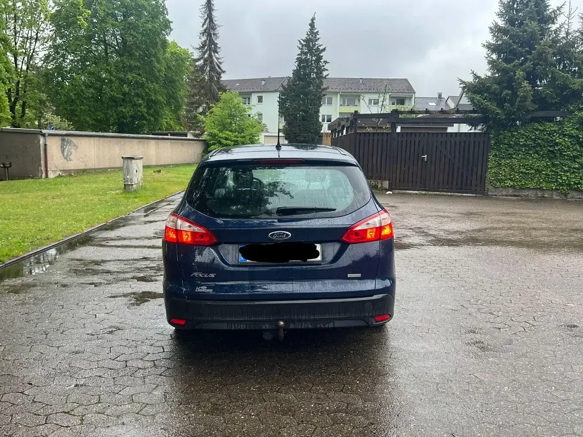 Używany Ford Focus Titanium 125 KM (91 kW) 2014 Niebieski Kombi