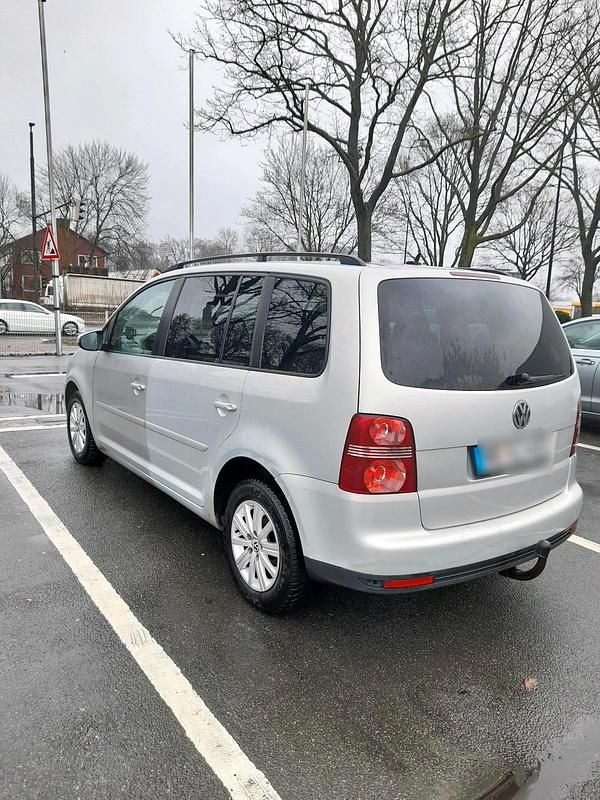 Gebraucht VW Touran 140 PS (102 kW) 2009 Grau Van / Kleinbus