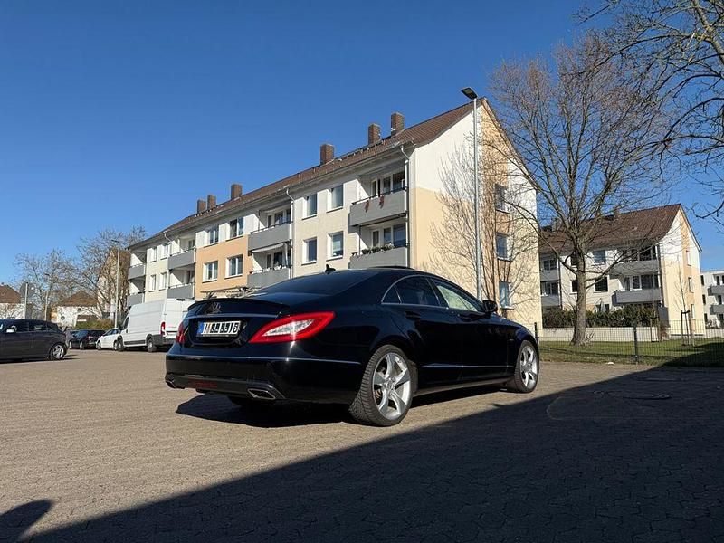 Gebraucht Mercedes CLS350 306 PS (225 kW) 2011 Schwarz Limousine