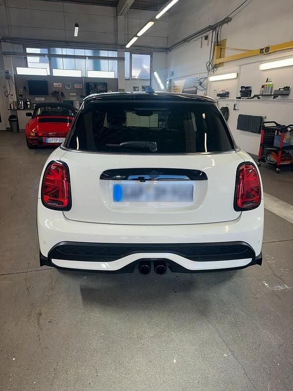 Używany Mini Cooper S 178 KM (130 kW) 2022 Biały Hatchback
