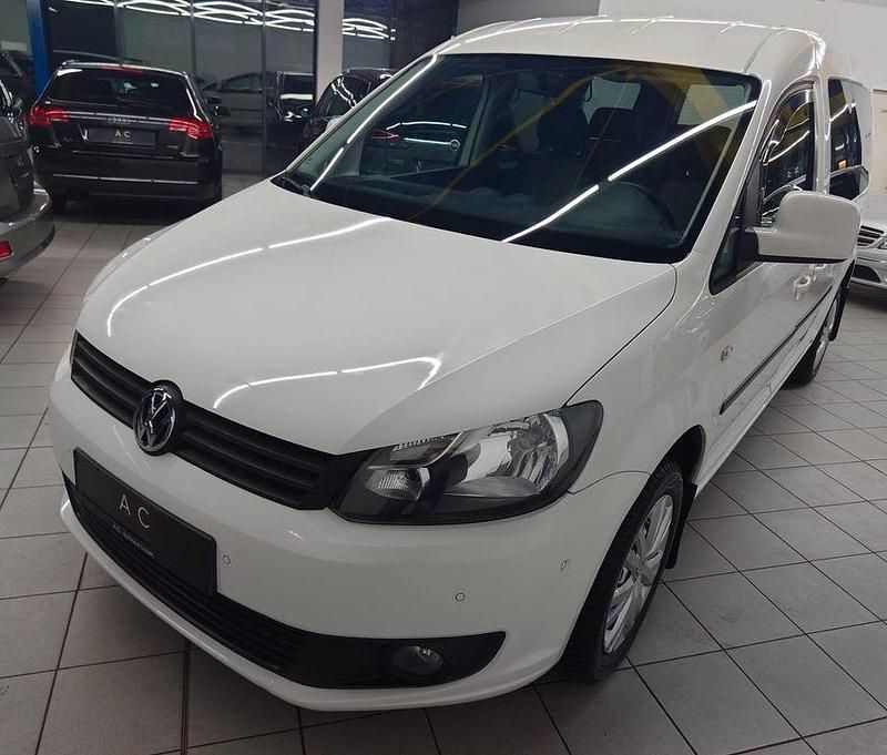 Gebraucht VW Caddy Maxi Trendline 102 PS (75 kW) 2013 Candyweiss Van / Kleinbus