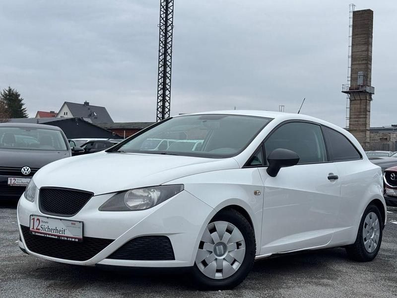 Weiß Gebraucht 2011 Seat Ibiza SC Basis Kleinwagen | 4.499 € (Fairer Preis) - Bild 1/4