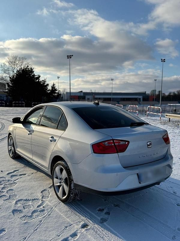 Gebraucht Seat Toledo 105 PS (77 kW) 2014 Silber Kleinwagen