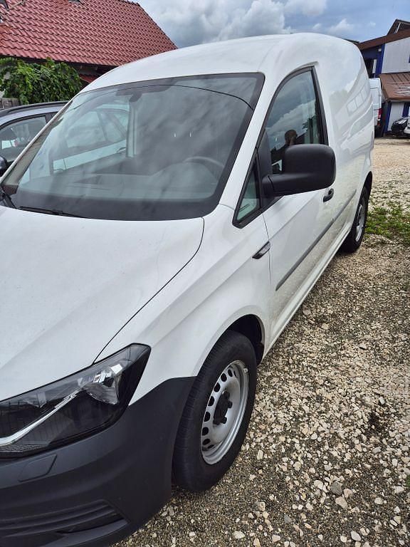 Weiß Gebraucht 2018 VW Caddy Van / Kleinbus | 12.800 € (Fairer Preis) - Bild 1/4