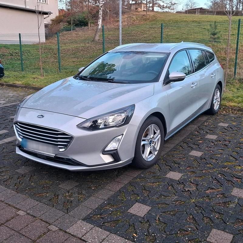 Gebraucht Ford Focus Cool & Connect 101 PS (74 kW) 2021 Silber Kombi