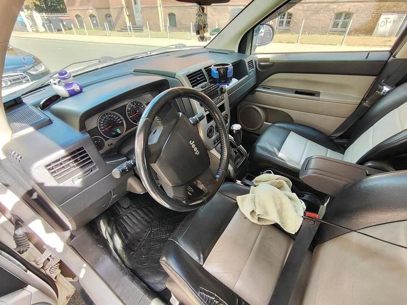 Käytetty Jeep Compass Limited 170 HP (125 kW) 2008 Valkoinen Katumaasturi