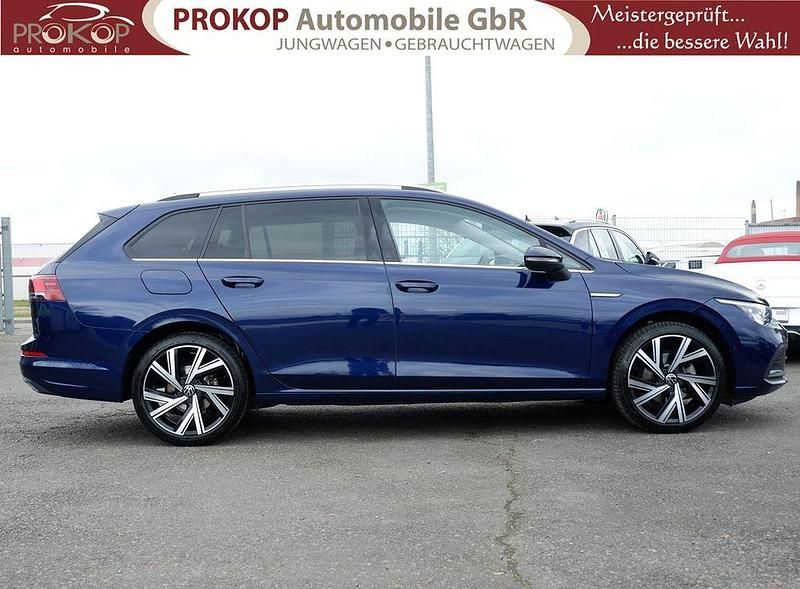 Gebraucht VW Golf VIII Style 150 PS (110 kW) 2021 Blau Kombi