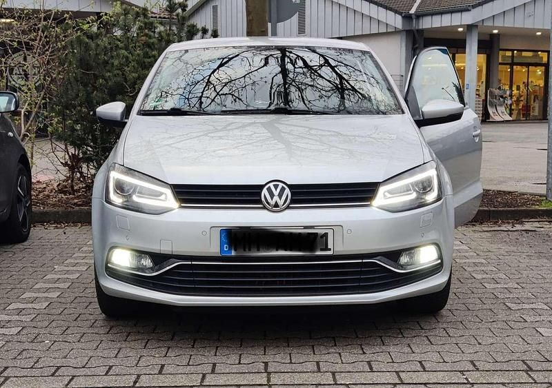 Gebraucht VW Polo Highline 90 PS (66 kW) 2017 Grau Kleinwagen