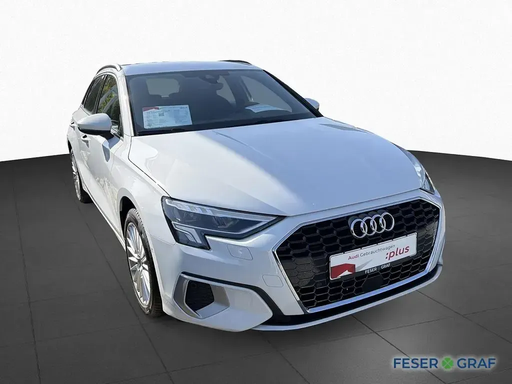 Gebraucht Audi A3 Advanced Plus 110 PS (80 kW) 2024 Gletscherweiß metallic Limousine