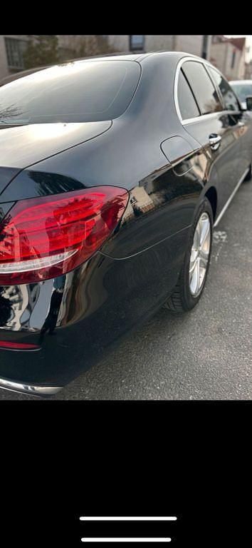 Gebraucht Mercedes E200 Avantgarde 184 PS (135 kW) 2016 Schwarz Limousine
