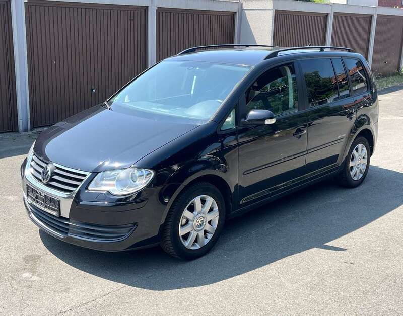 Schwarz Gebraucht 2009 VW Touran United Van / Kleinbus | 4.490 € (Guter Preis) - Bild 1/4