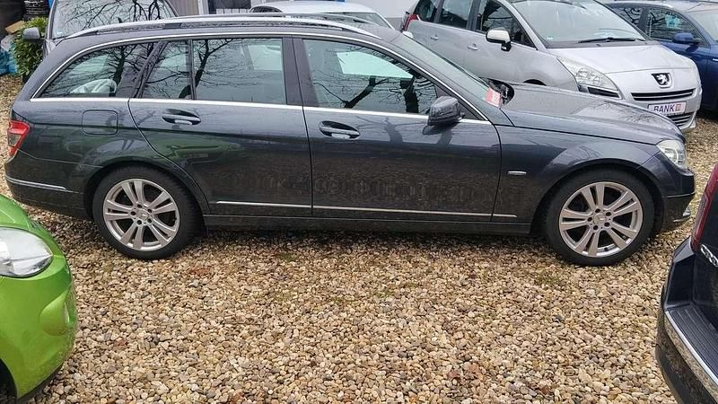 Gebraucht Mercedes C180 Avantgarde 156 PS (114 kW) 2010 Grau Kombi