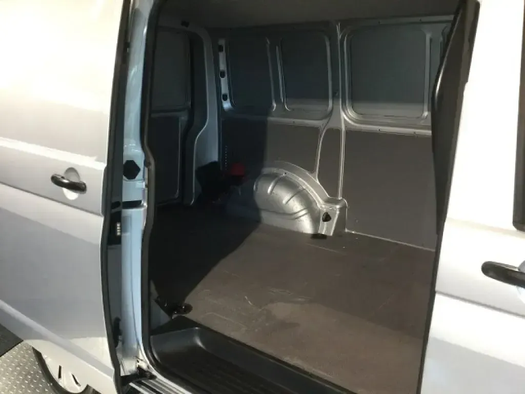Gebraucht VW T6.1 110 PS (80 kW) 2022 Reflexsilber (metallic) Van