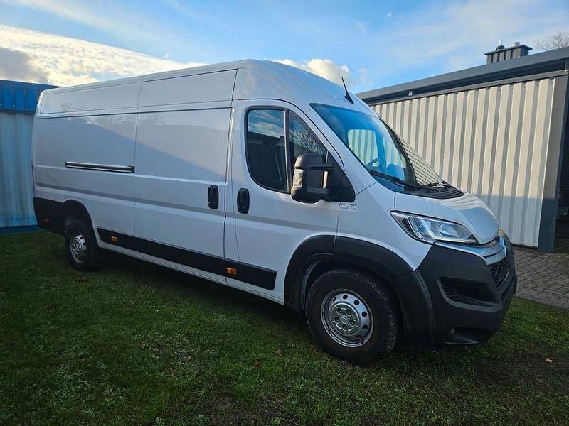 Weiß Gebraucht 2024 Citroën Jumper Van / Kleinbus | 20.990 € (Superpreis) - Bild 1/1