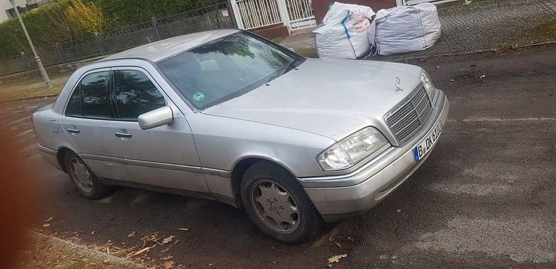 Gebraucht Mercedes C220 Elegance 150 PS (110 kW) 1996 Limousine