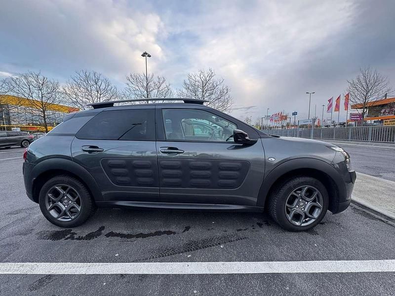 Gebraucht Citroën C4 99 PS (72 kW) 2016 Grau Limousine
