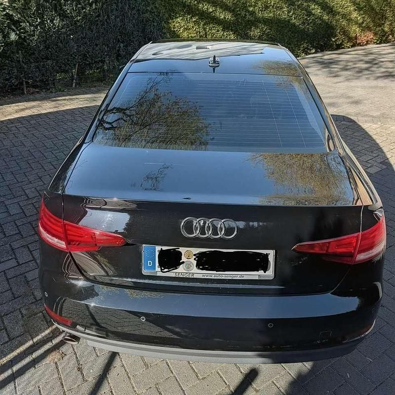 Second-hand Audi A4 150 CP (110 kW) 2017 Negru Berlinǎ