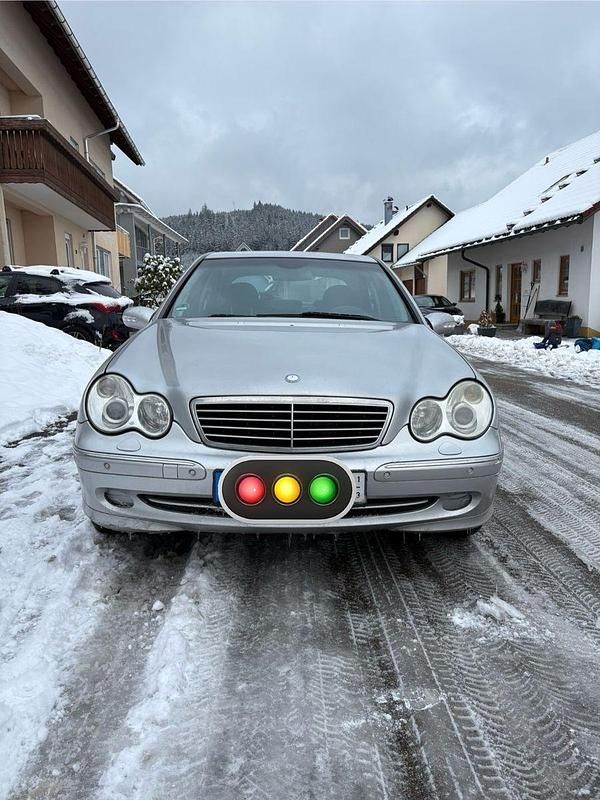 Gebraucht Mercedes C320 Avantgarde 218 PS (160 kW) 2003 Silber Limousine