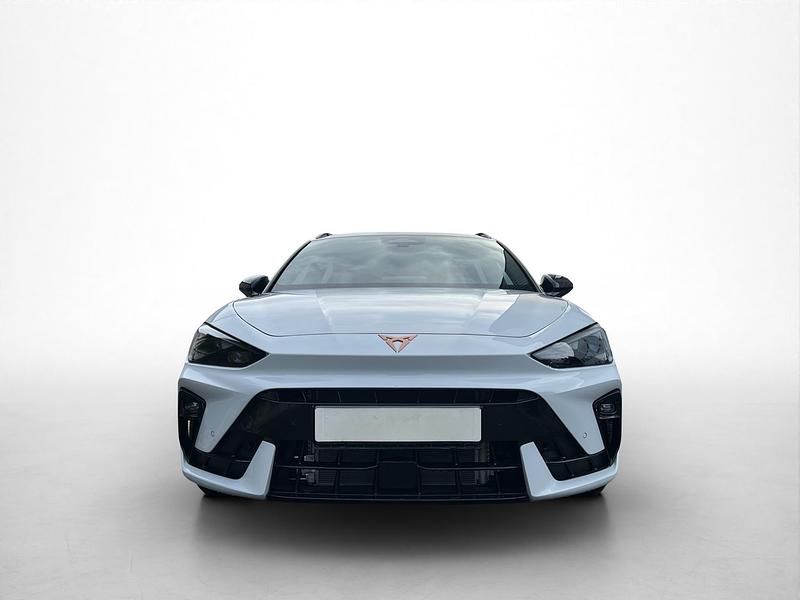 Neu Cupra Leon 150 PS (110 kW) 2025 Taigagrau (4u4u) Kombi