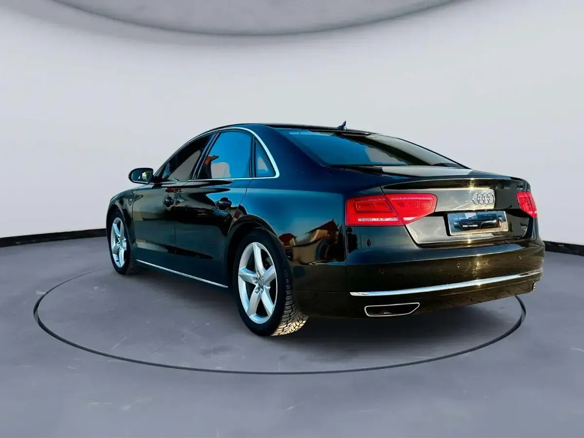 Gebraucht Audi A8 Ambiente 250 PS (183 kW) 2010 Schwarz Limousine