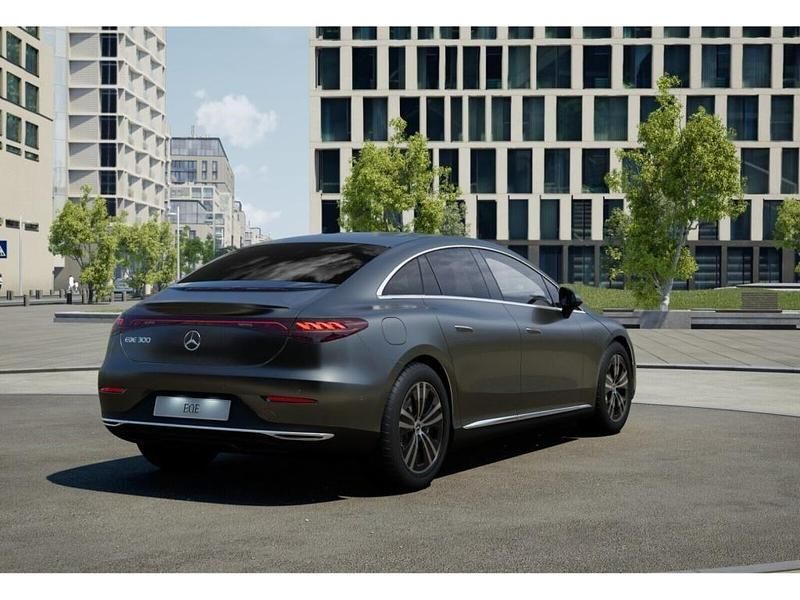 Gebraucht Mercedes EQE300 Electric Art 180 kW (245 PS) 2025 Grau selenite grey metallic Limousine