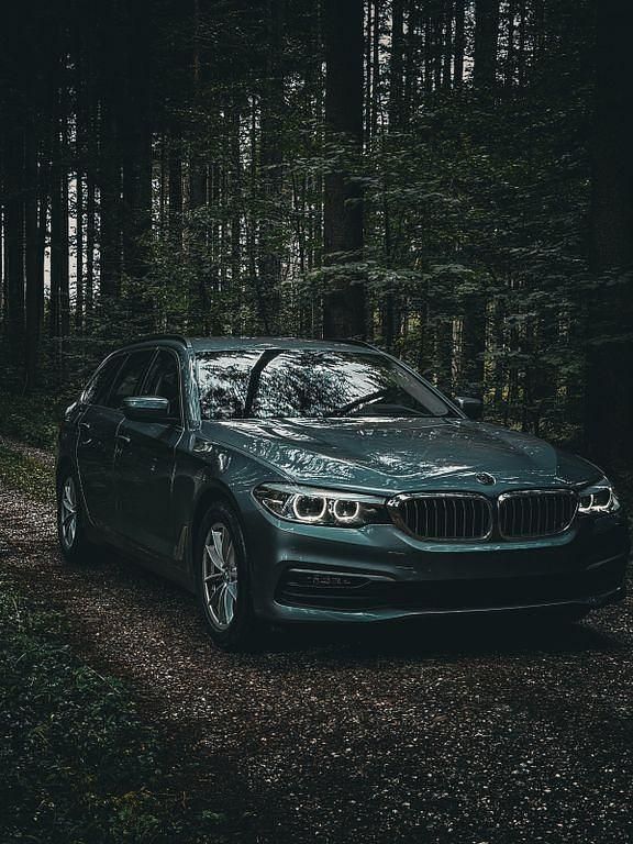 Gebraucht BMW 520 190 PS (139 kW) 2018 Silber Kombi